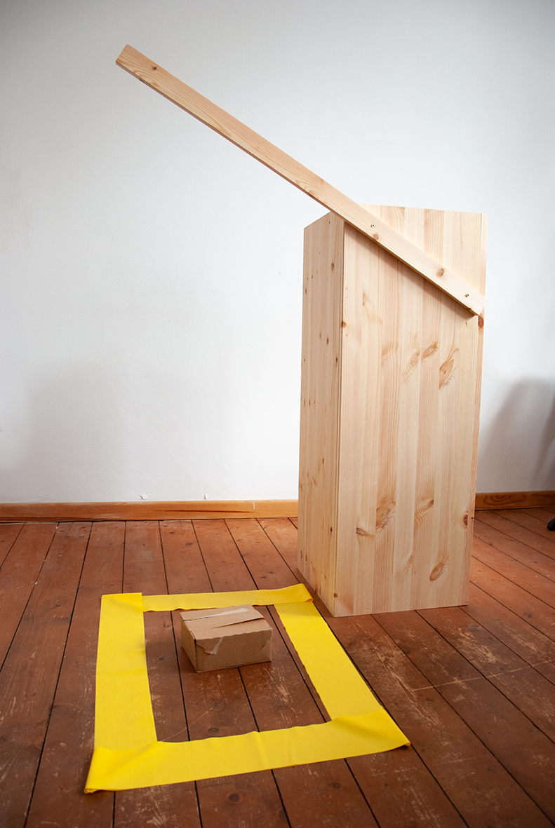 The picture is showing the artwork 7000 steps by the artist Sandra Miriam Ehlen