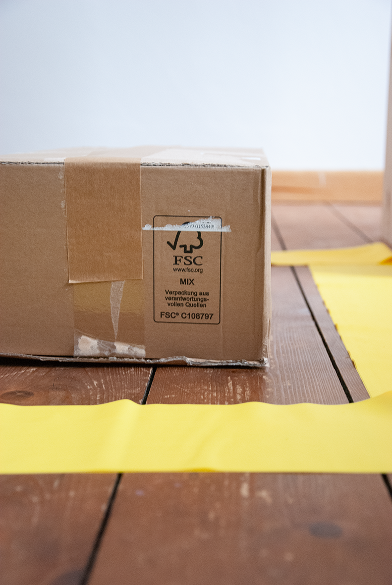 The picture is showing the artwork 7000 steps by the artist Sandra Miriam Ehlen